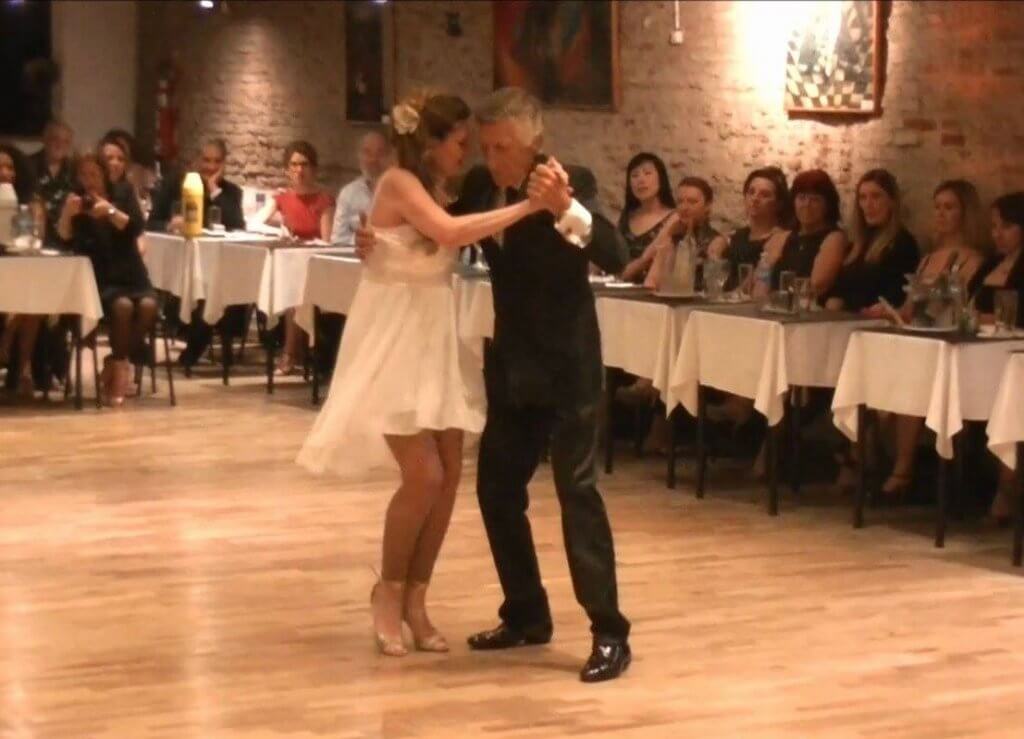 María Alejandra Riva exhibición de milonga con El Flaco Dany